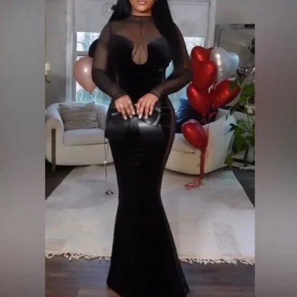 💥INSANELY BEAUTIFUL💥Miss Circle Paislee Black Velvet & Mesh Long Sleeve Gown - Picture 12 of 16